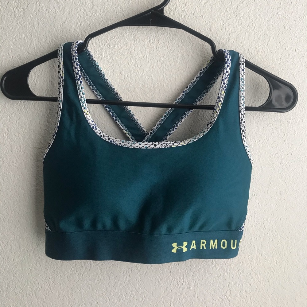 Under Armour Sports Bra Size M